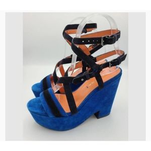 Via Spiga Chuncky Heel  Womens Electric Blue suede  Size 7